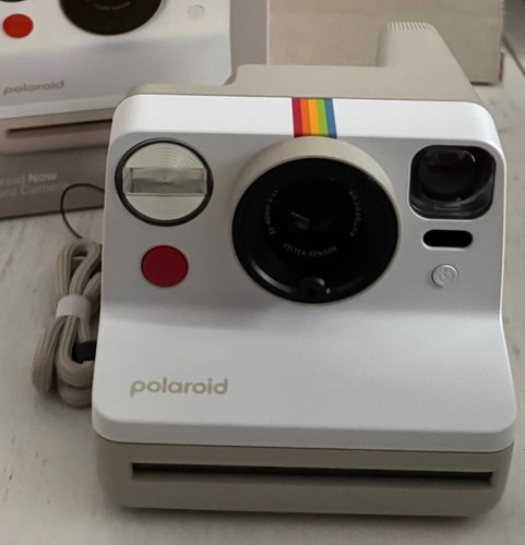 Polaroid now generazione - now, 3